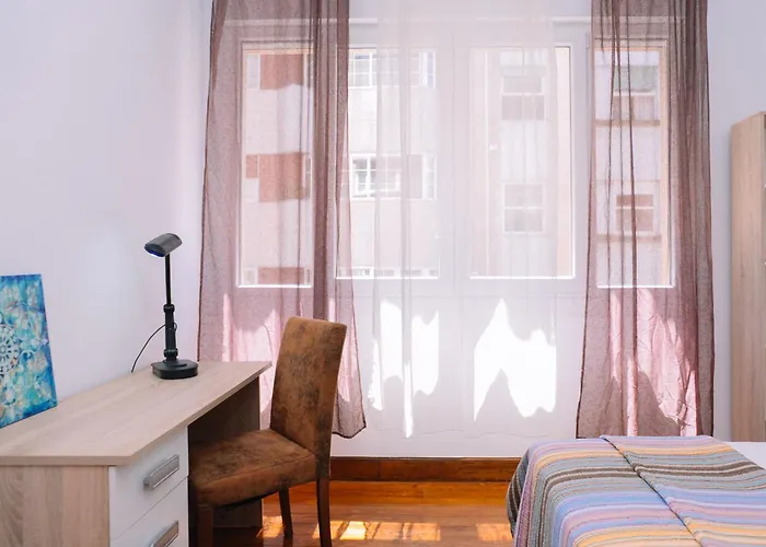 Comodo Y Espacioso En By *